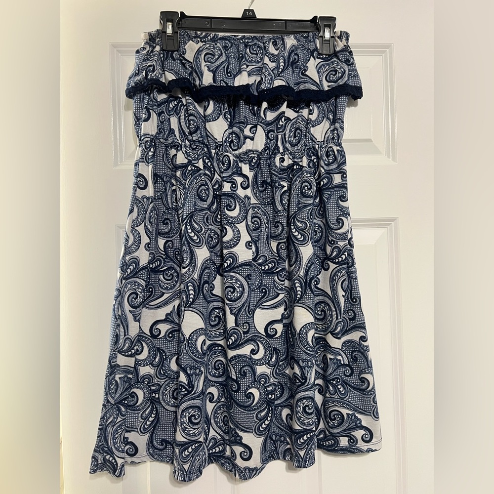 Faded Glory Navy and White Paisley summer dress! Rarely worn, Size L(12-14)